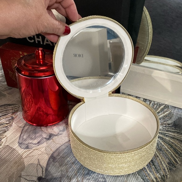 DIOR Beauty Mirror Vanity - Picture 4 of 12